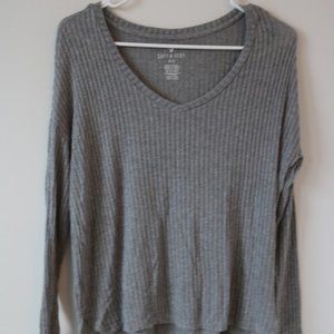 American Eagle Gray Loose V-neck Sweater